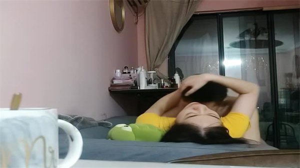 奥迪A6单身少妇，欲火难耐等你来约良家情