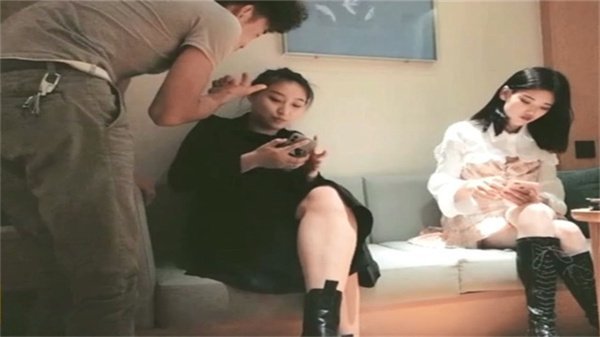 91沈先生探花撩到短裙嫩妹！酒店偷拍狂野啪啪激情内射