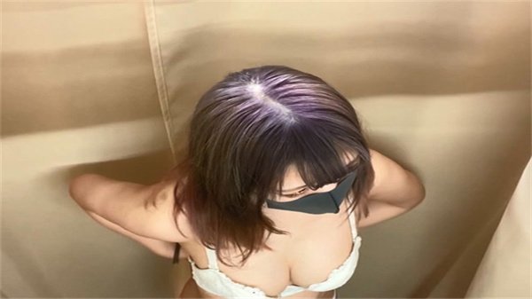 2021年11月商场试衣间偷拍绝密流出！美女更衣全程被偷录