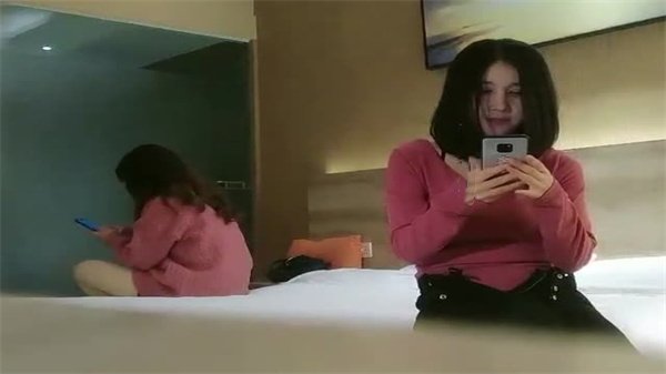 劲爆偷拍！铁牛经典探花系列第二弹：双飞姐妹花狂野实录