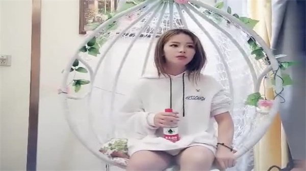 黄先生最爱清纯学妹竟是骚货女神！肉体摩擦激战性爱高潮四射