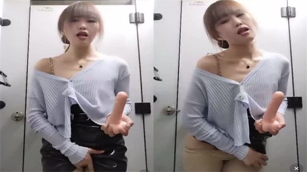 高跟肉丝苗条贫乳痴女公厕露出，淫声荡语撩骚互动，假屌爆菊自慰高潮喷发