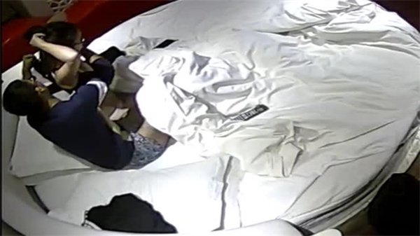 天价购入绝版资源！极品尤物独家流出，全网罕见！